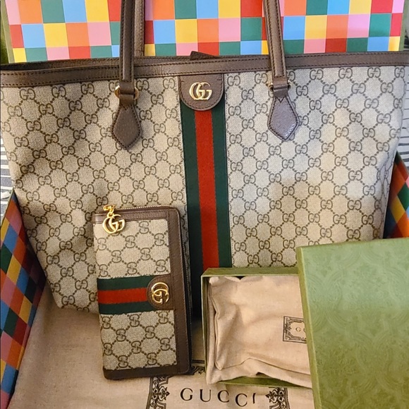 (SOLD) Ophidia GG Medium Tote & Zip Round Wallet Set